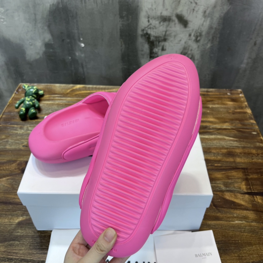 Balmain Quilted leather B-IT mules 6 - vstockx