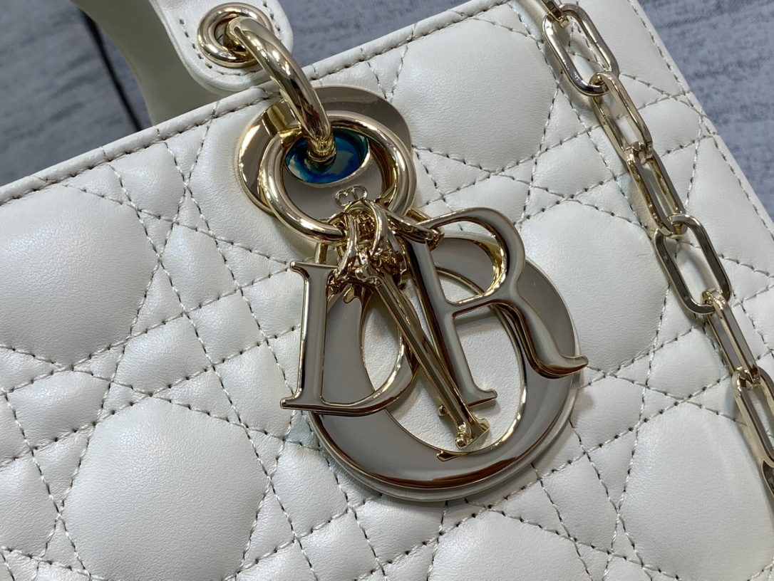 Handbag Dior size 26*6*14 cm - vstockx