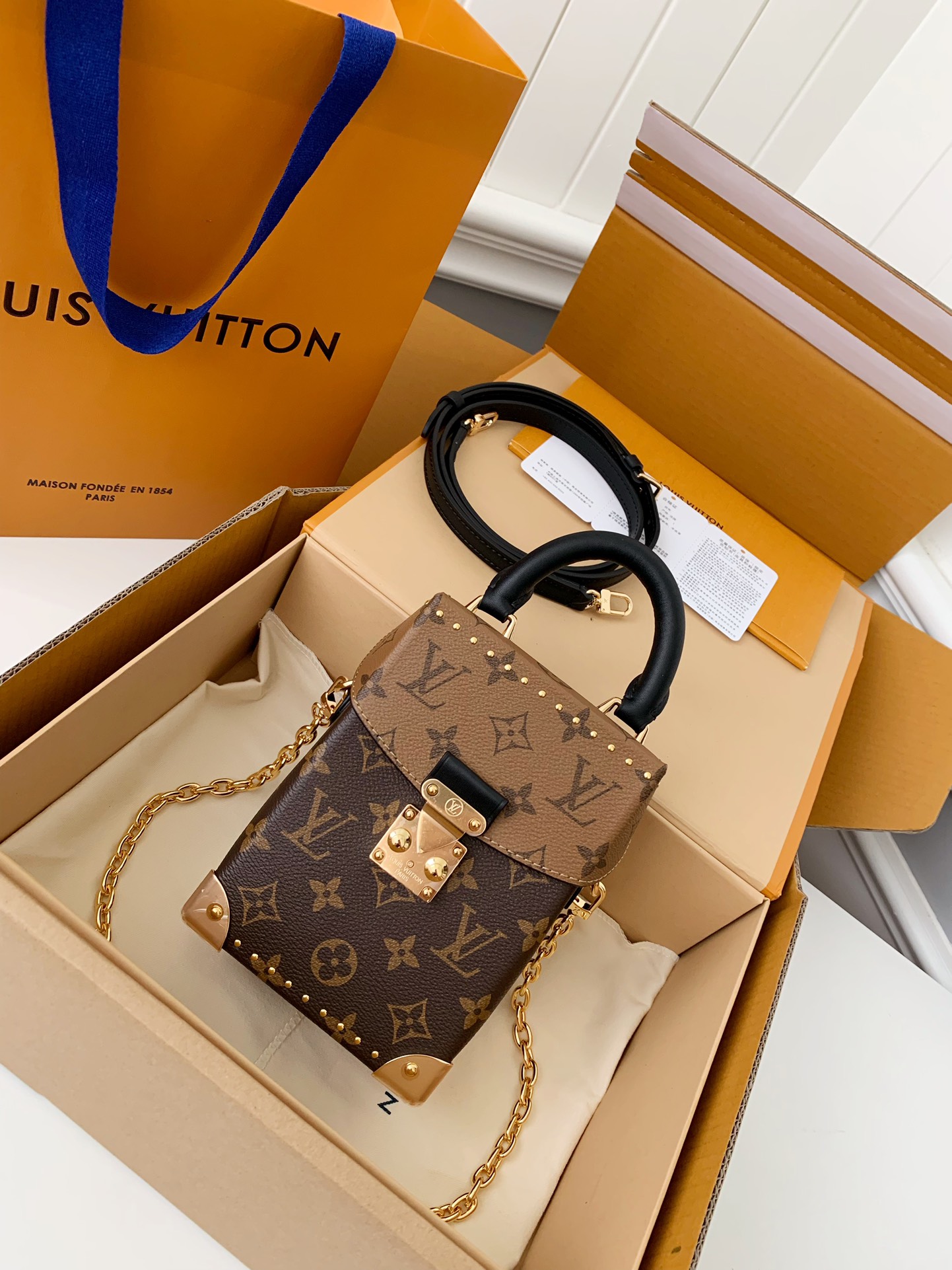 Handbags Louis Vuitton M82465 size:12.5*17.6*6 cm - vstockx