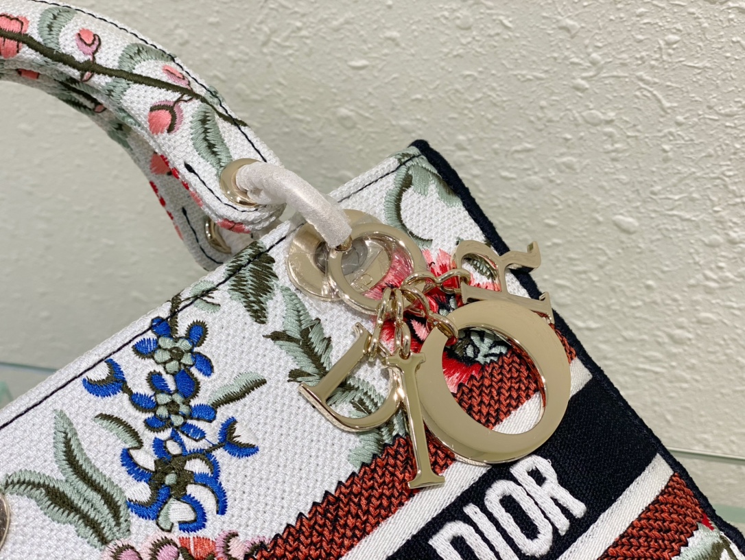 Handbag Dior 6605 size 24 x 20 x 11 cm - vstockx