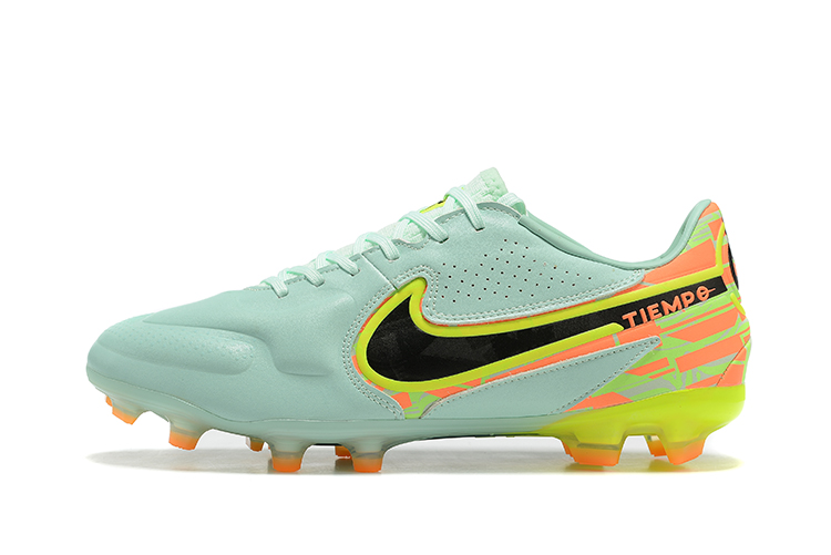 NK football shoes 42 - vstockx