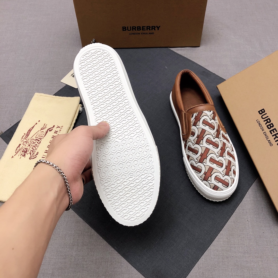 Burberry Perforated Check Sneaker 4 - vstockx