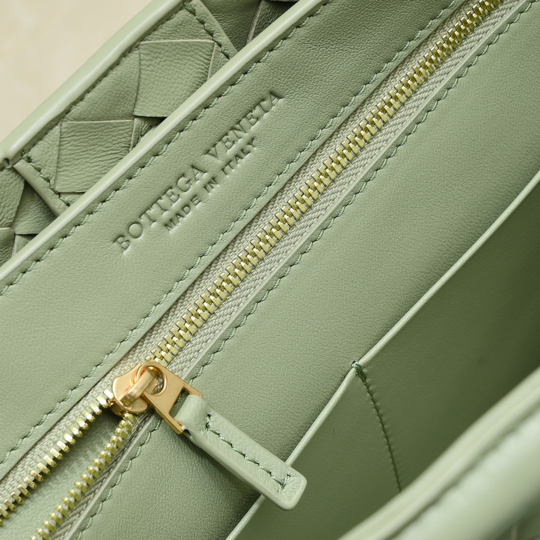 Handbags Bottega Veneta BvWallace 7748# size:22x13x9.5 cm - vstockx