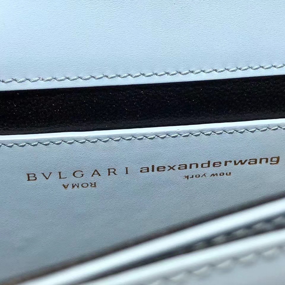Handbags Bvlgari 288739 size:18.5*13*6.5 cm - vstockx