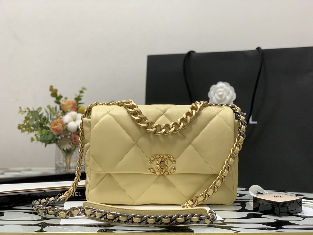 Handbag Chanel size 30 cm - vstockx