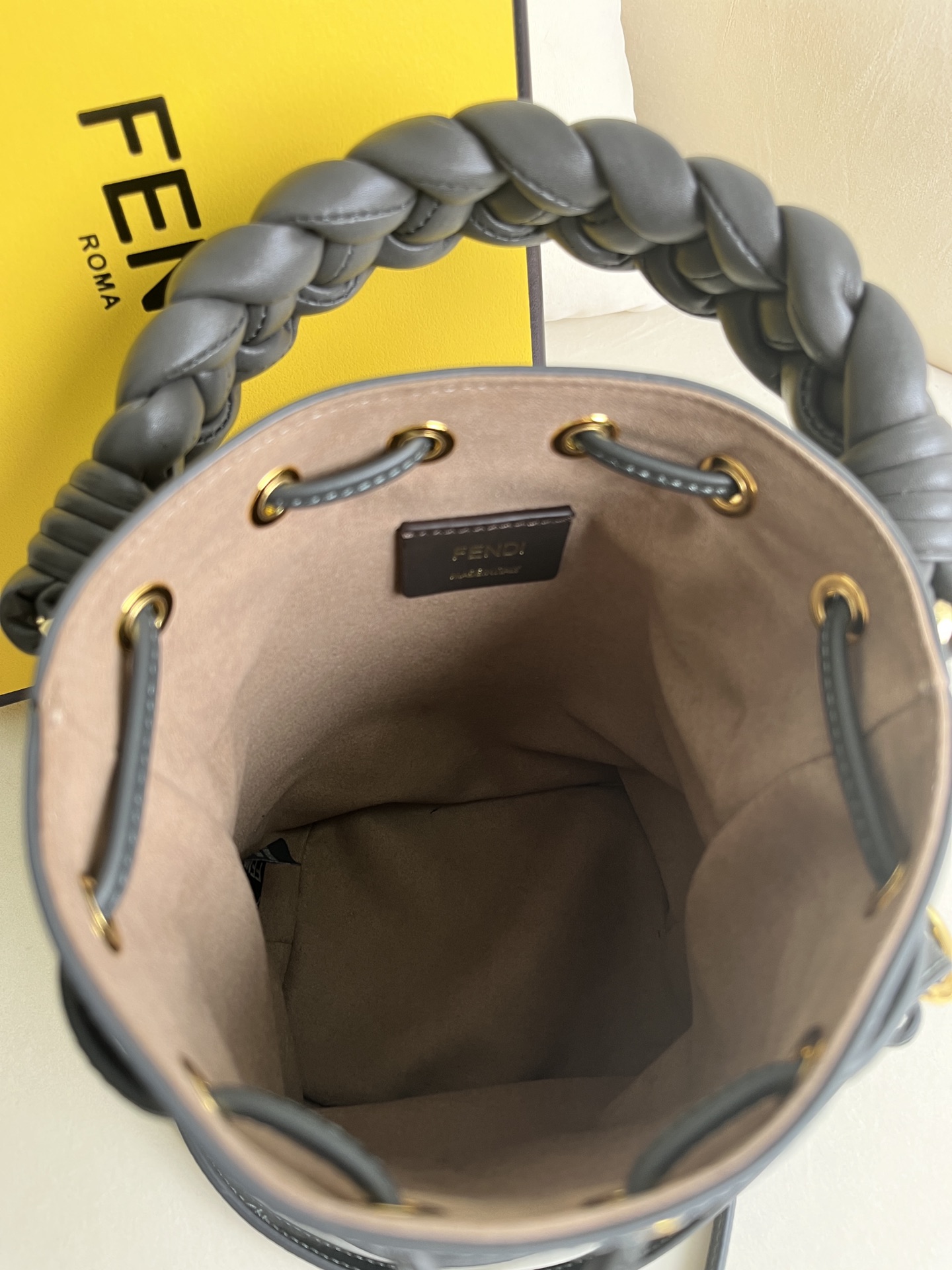 handbags FENDI 038 size:12*18*10cm - vstockx