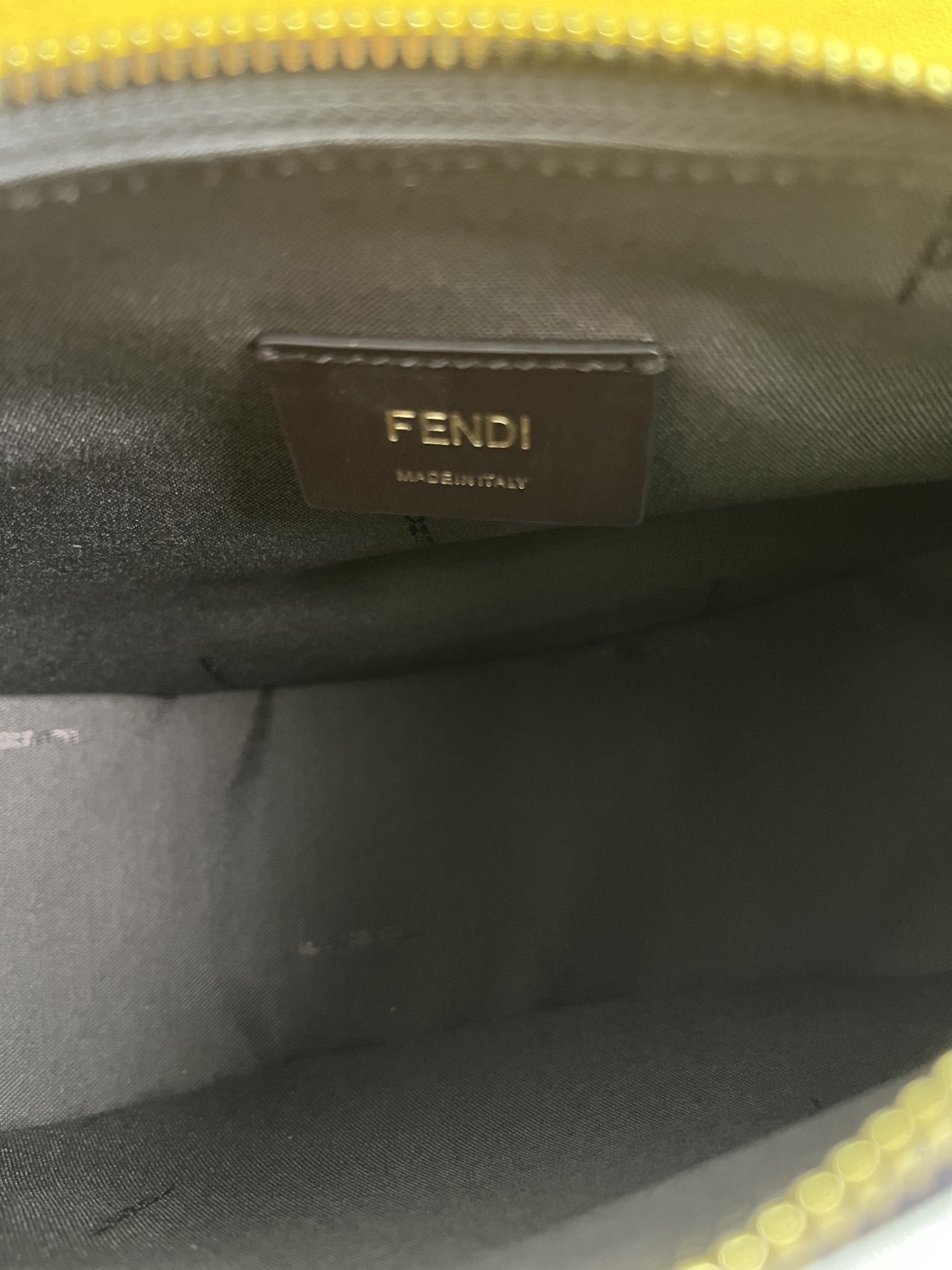 handbags FENDI 1praphy size ?9*24.5*10cm - vstockx