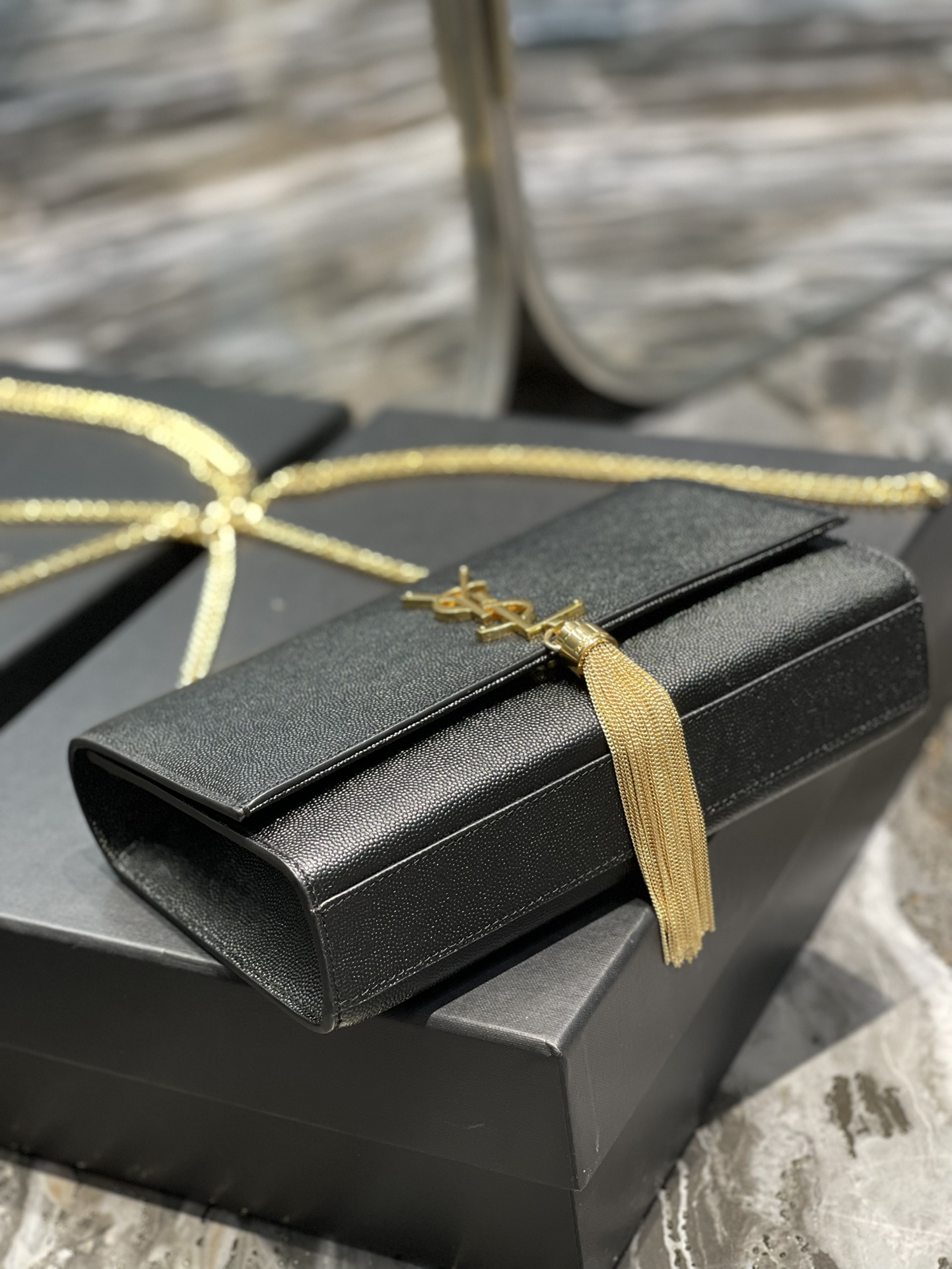 Handbags SAINT LAURENT 354119 size 24x14.5x5 cm - vstockx