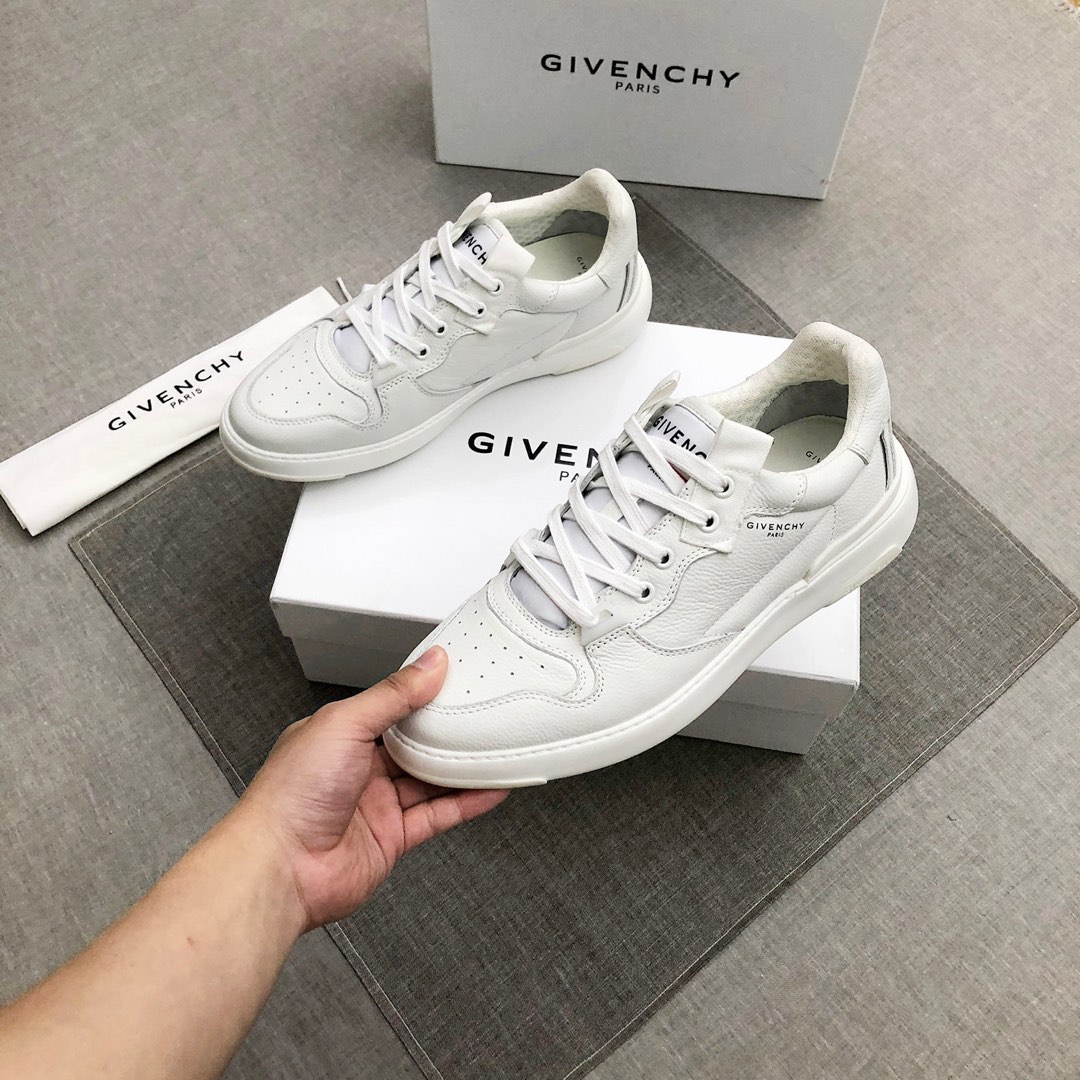 Givenchy Wing Sneakers 3 - vstockx