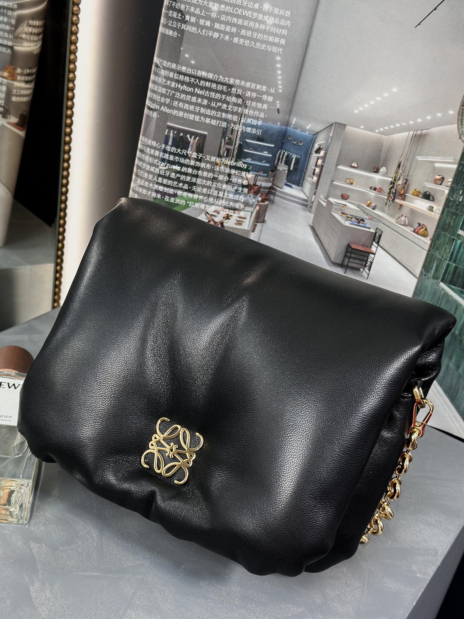 Handbags LOEWE Puffer Goya size:23-13-6 cm - vstockx