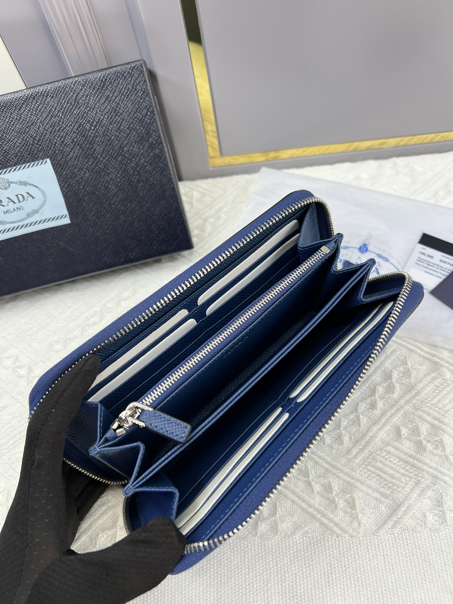 handbags prada 2ML317 20*10.3 - vstockx