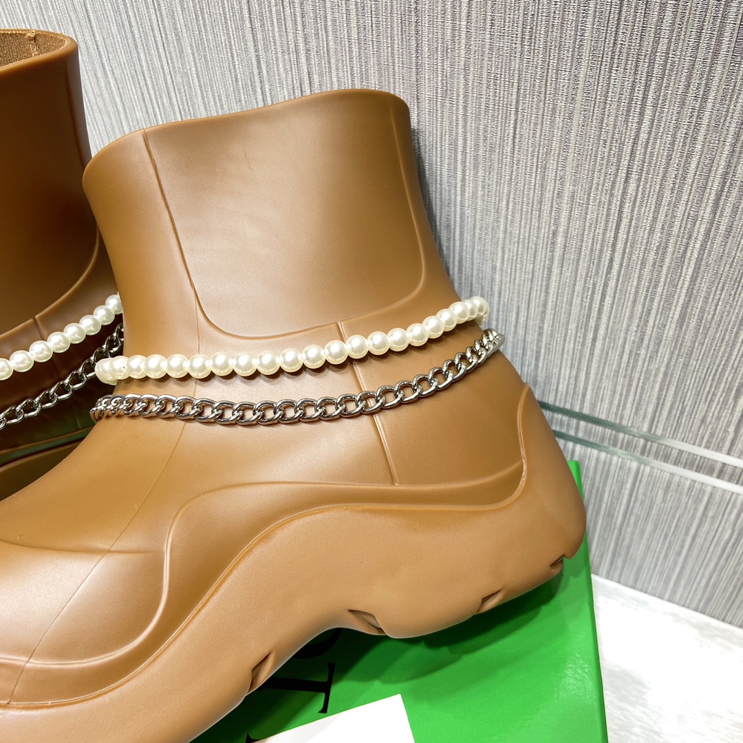 Bottega Veneta Boots 22 - vstockx