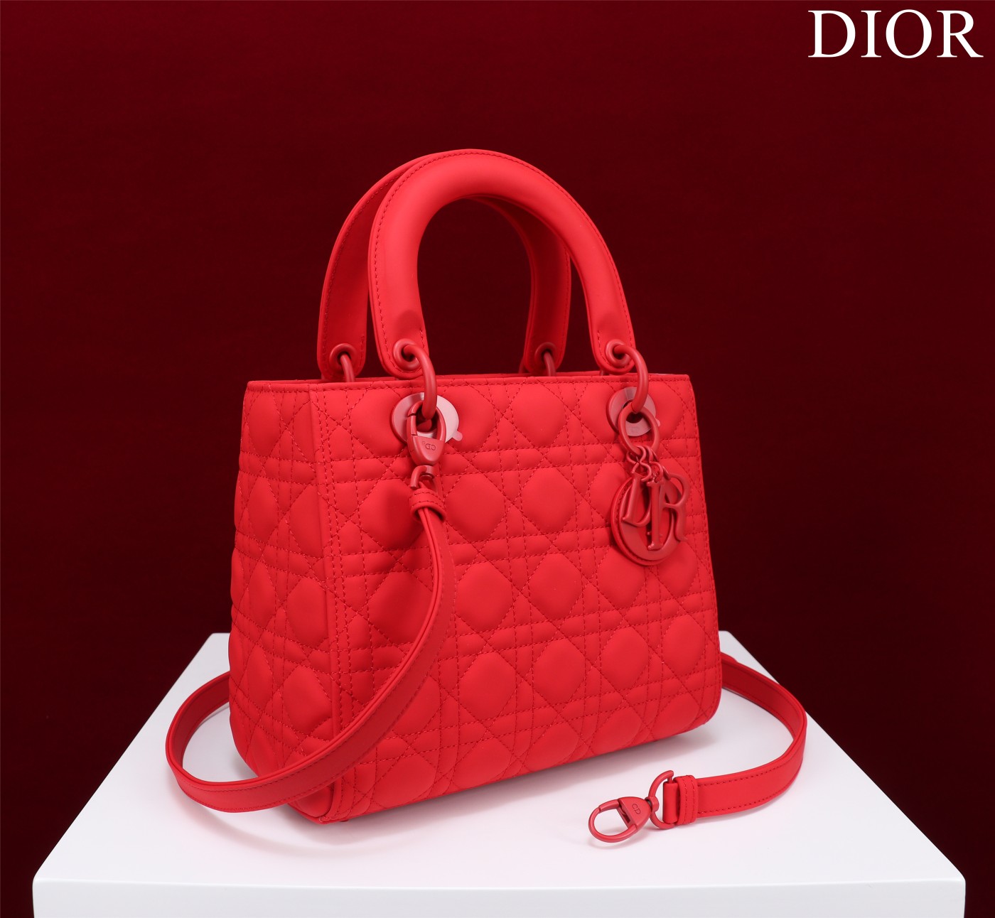 Handbag Dior M0565 size 32*24*12 cm - vstockx