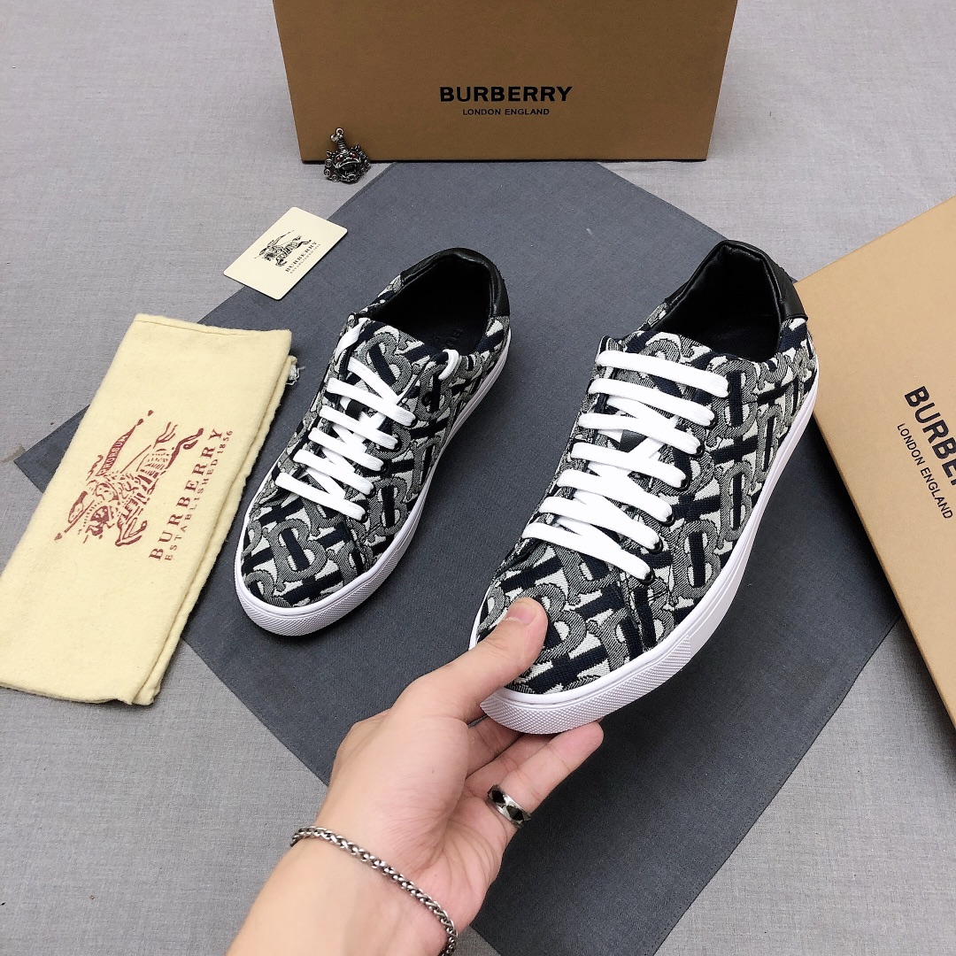 Burberry Perforated Check Sneaker 5 - vstockx