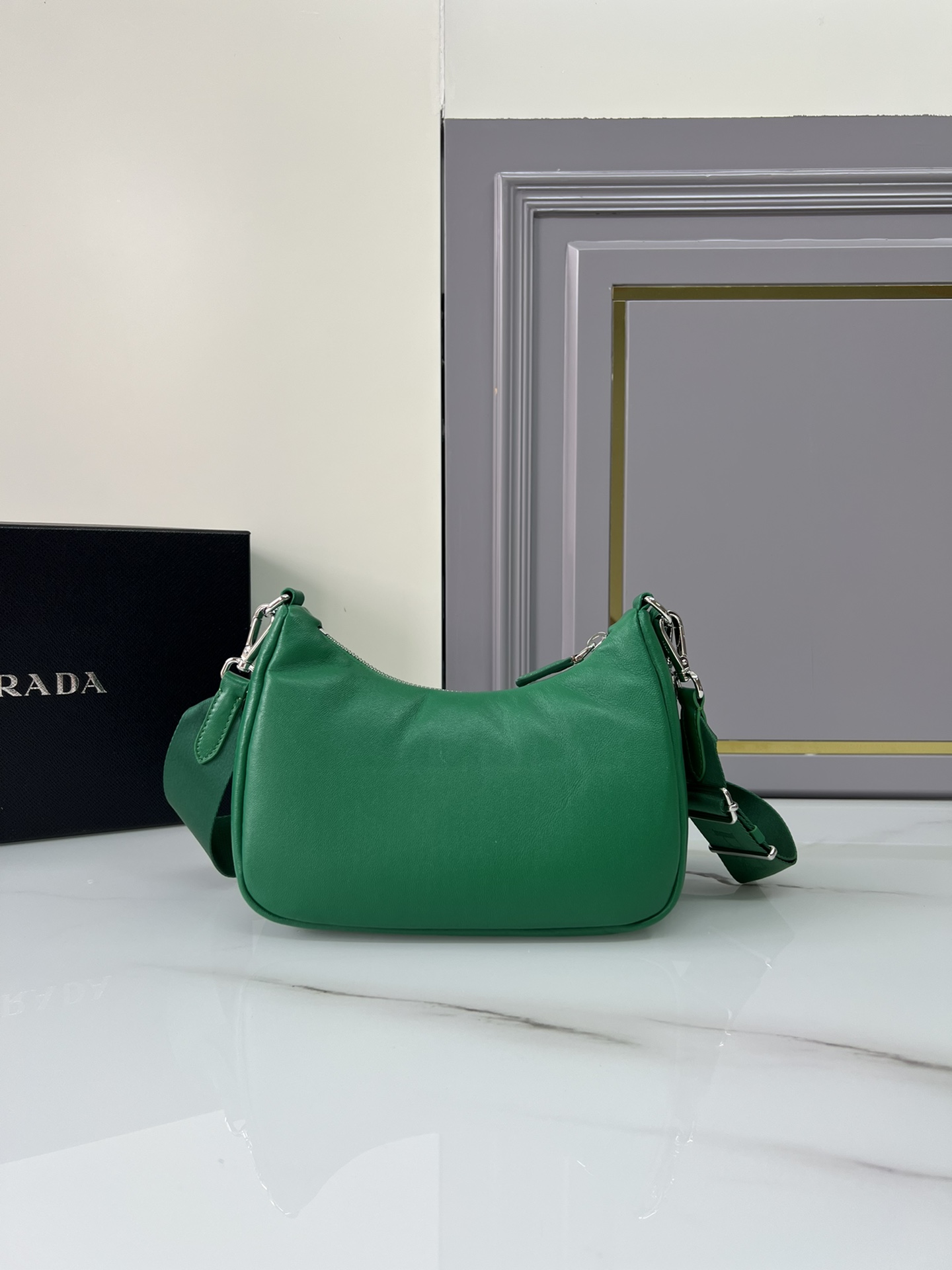 handbags prada 1BH204 22*18*6.5 - vstockx