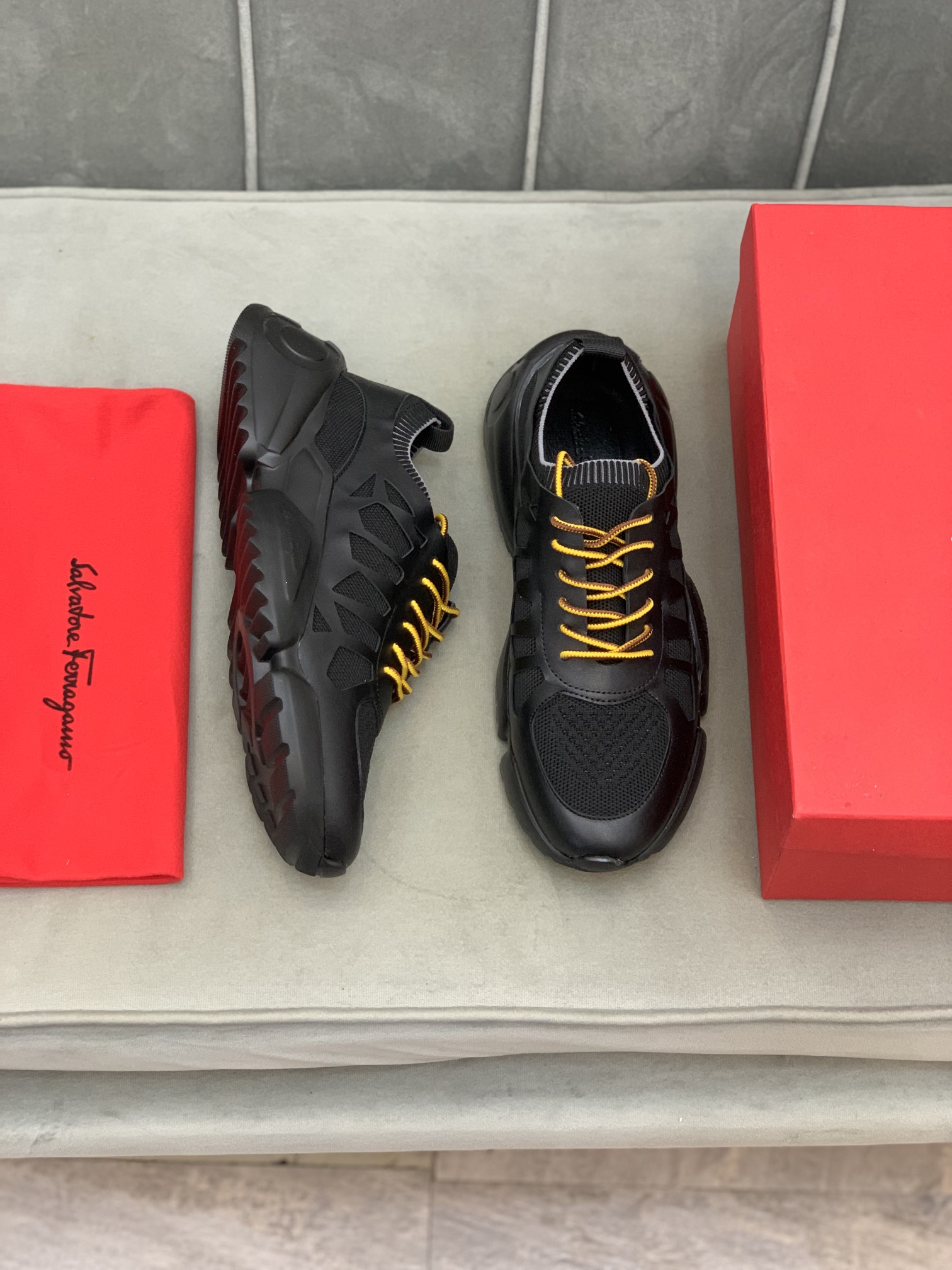 Salvatore Ferragamo Low Top Sneaker 3 - vstockx