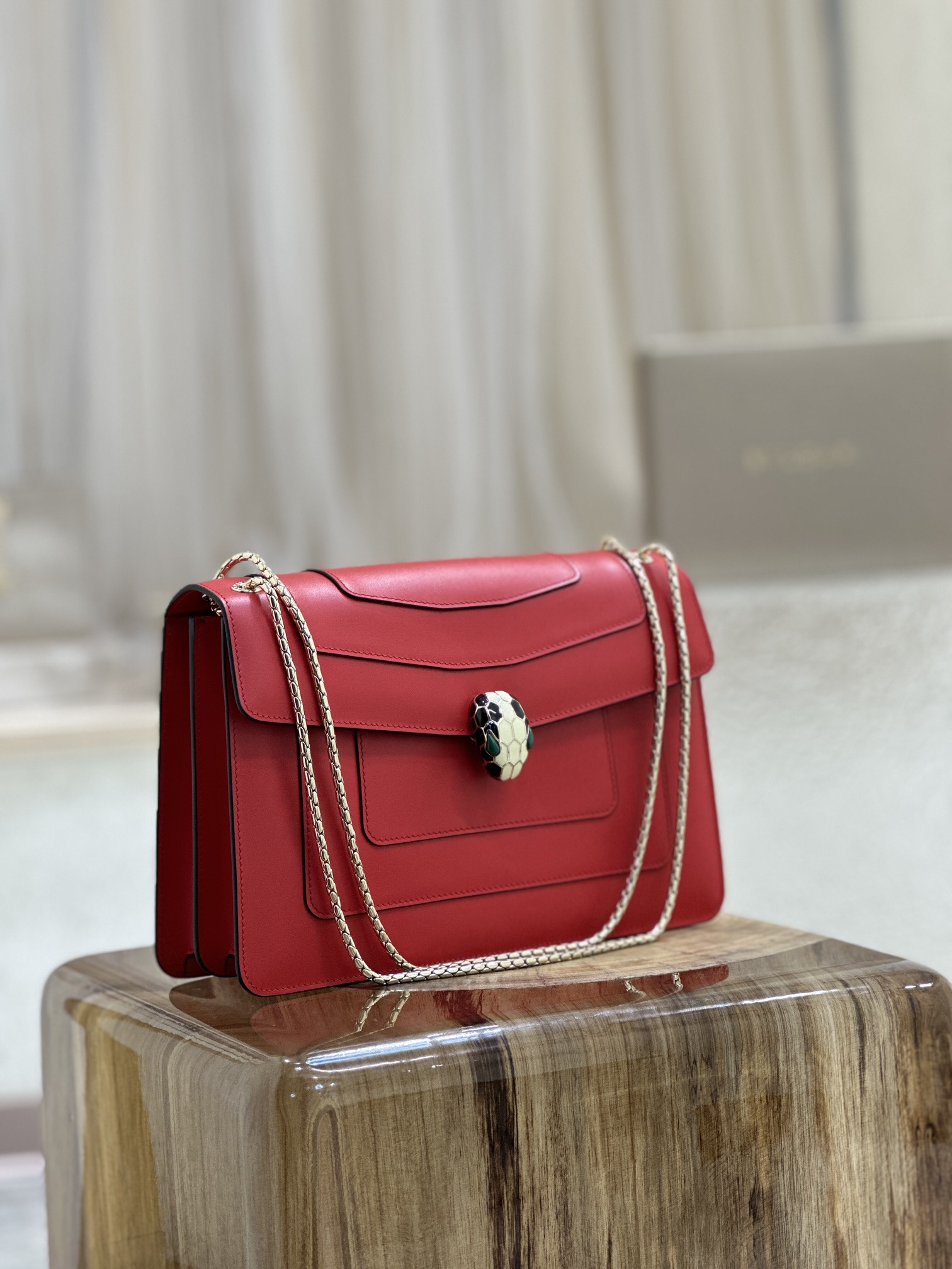 Handbags Bvlgari 35362 size:28*19*8 cm - vstockx