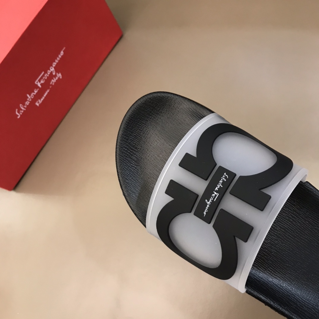 Salvatore Ferragamo Groove Slides 3 - vstockx