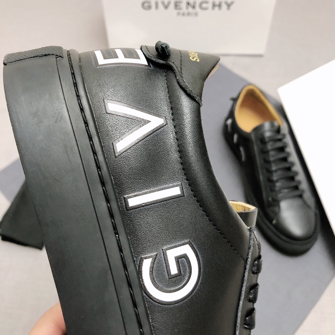 Givenchy Urban Street Logo-print Leather Sneakers 41 - vstockx