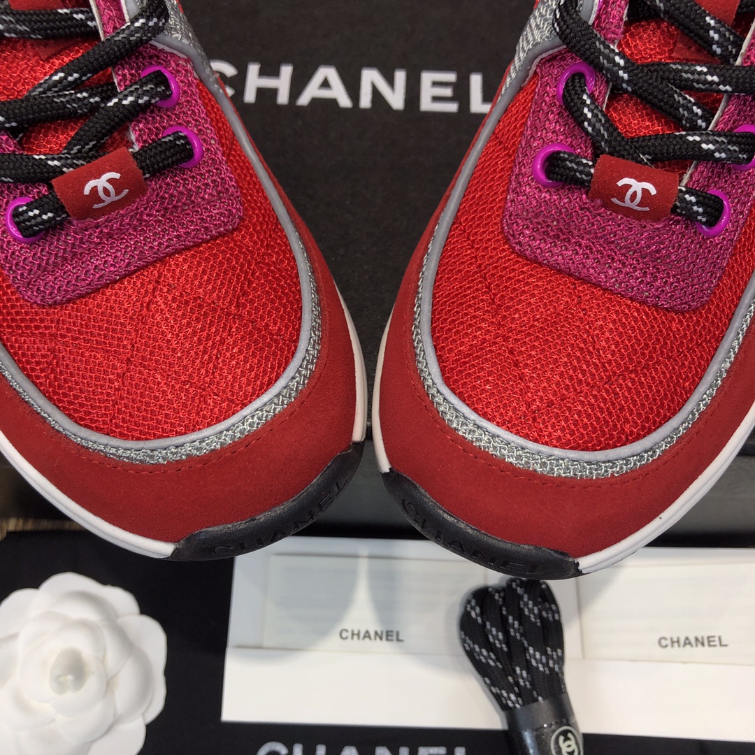 Chanel Fabric & Suede Calfskin Low Top Sneaker 1 - vstockx
