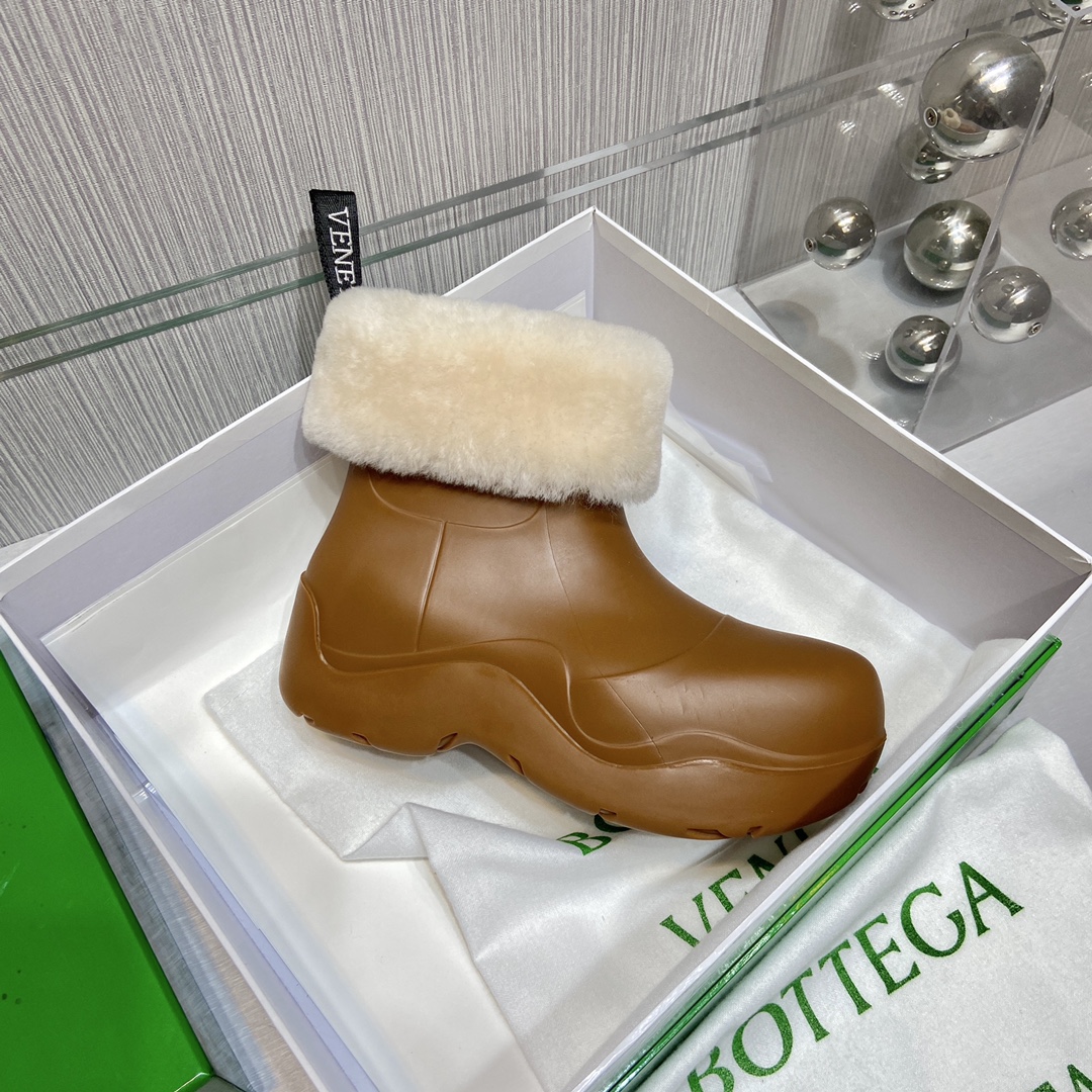 Bottega Veneta Boots 9 - vstockx