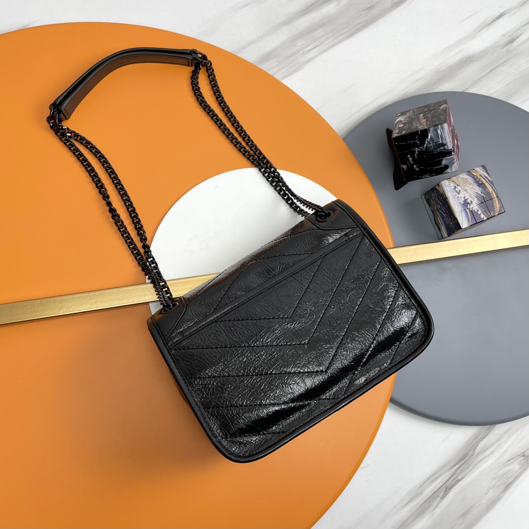 Handbags SAINT LAURENT 533037 size 22x16.5x12 cm - vstockx