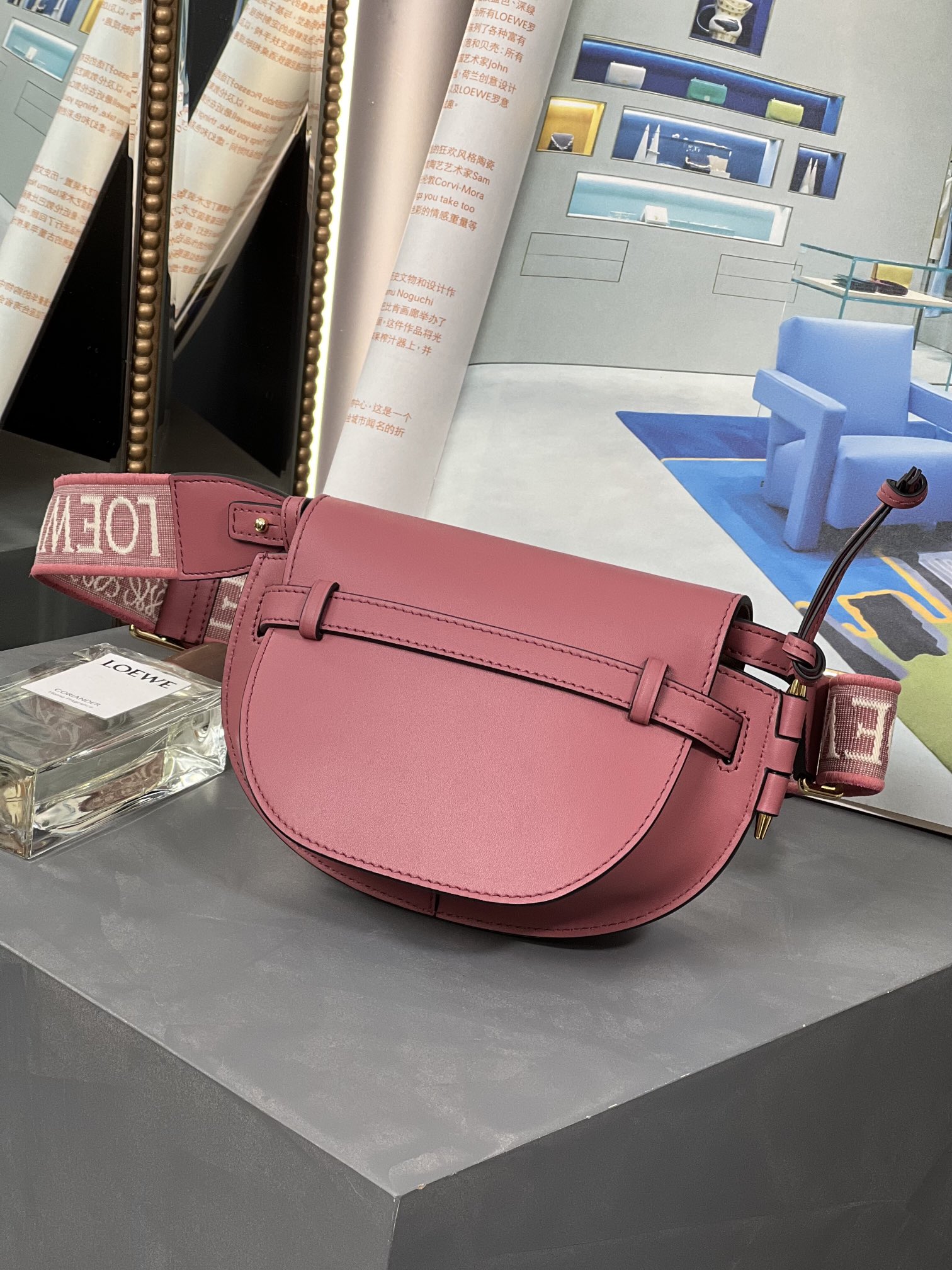 Handbags LOEWE   size:15*12.5*9cm - vstockx