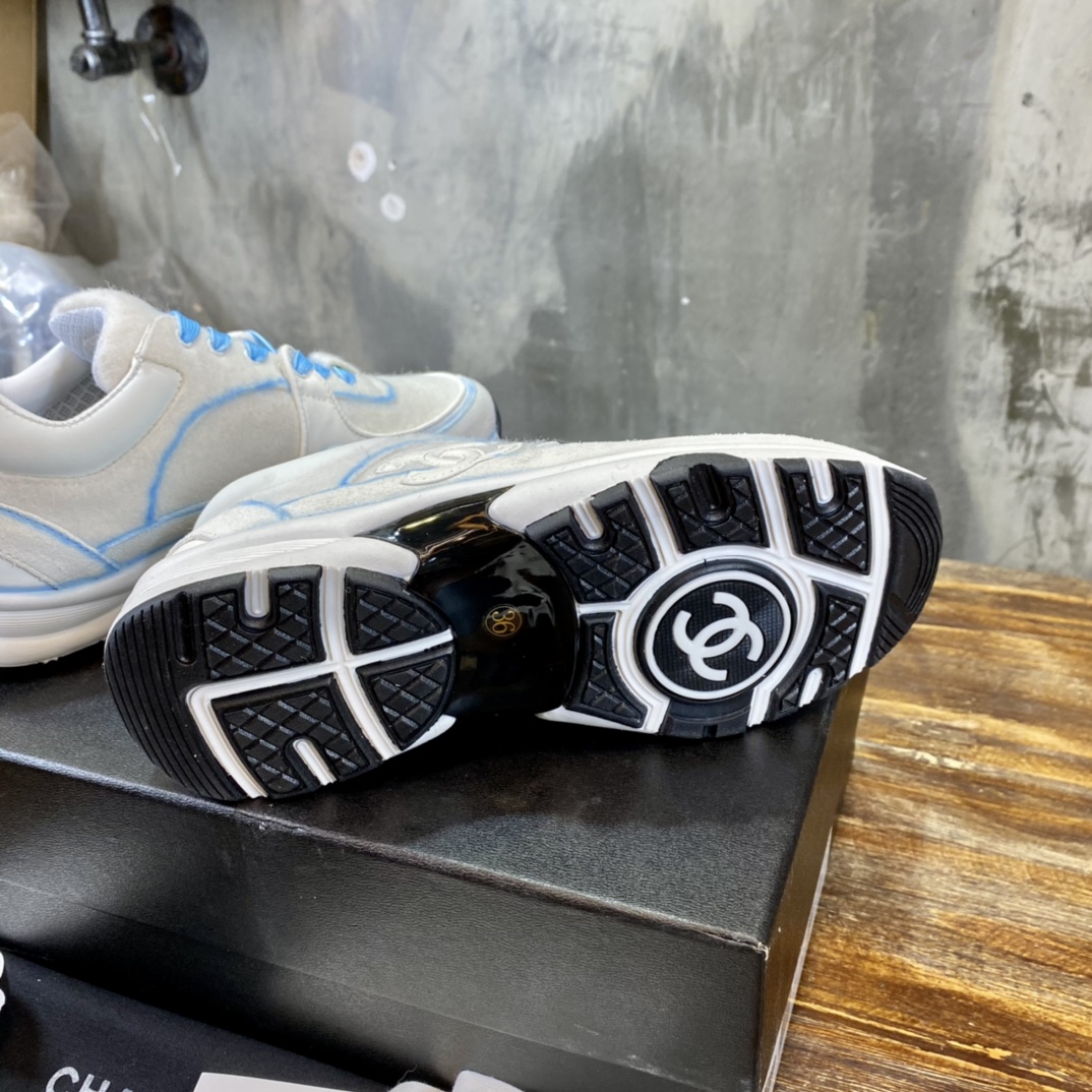 Chanel Fabric & Suede Calfskin Low Top Sneaker 39 - vstockx