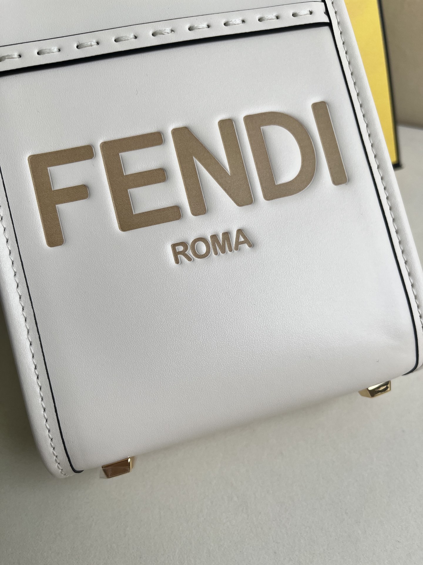 handbags FENDI 208 size:18*13*6.5 - vstockx