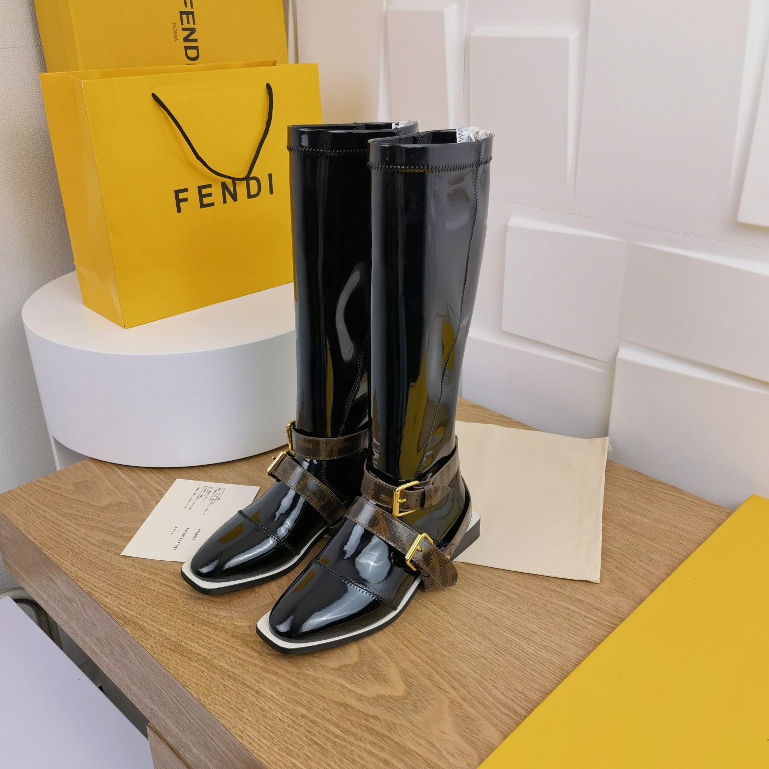 Fendi Boots 4 - vstockx