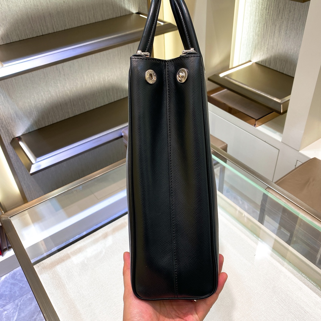 handbags prada 2VG061 size ?9*29*9cm - vstockx