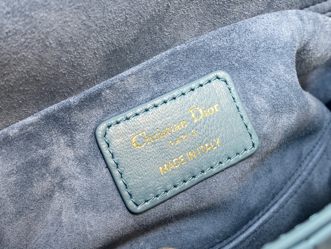 Handbag Dior size 26*6*14 cm - vstockx