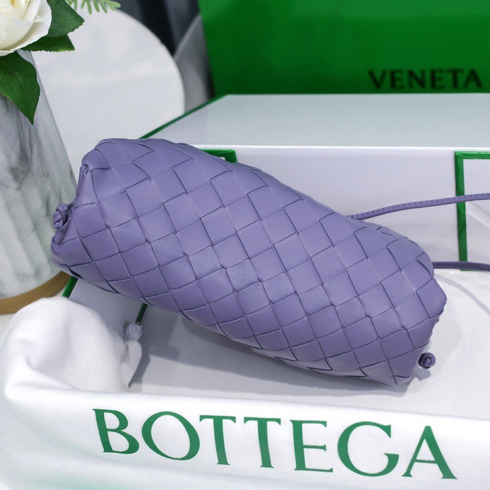 handbags Bottega Veneta The pouch size:23*13*8 - vstockx