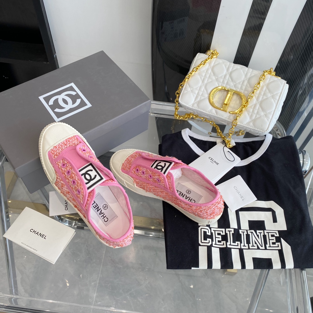Chanel Flat canvas Sneaker 4 - vstockx