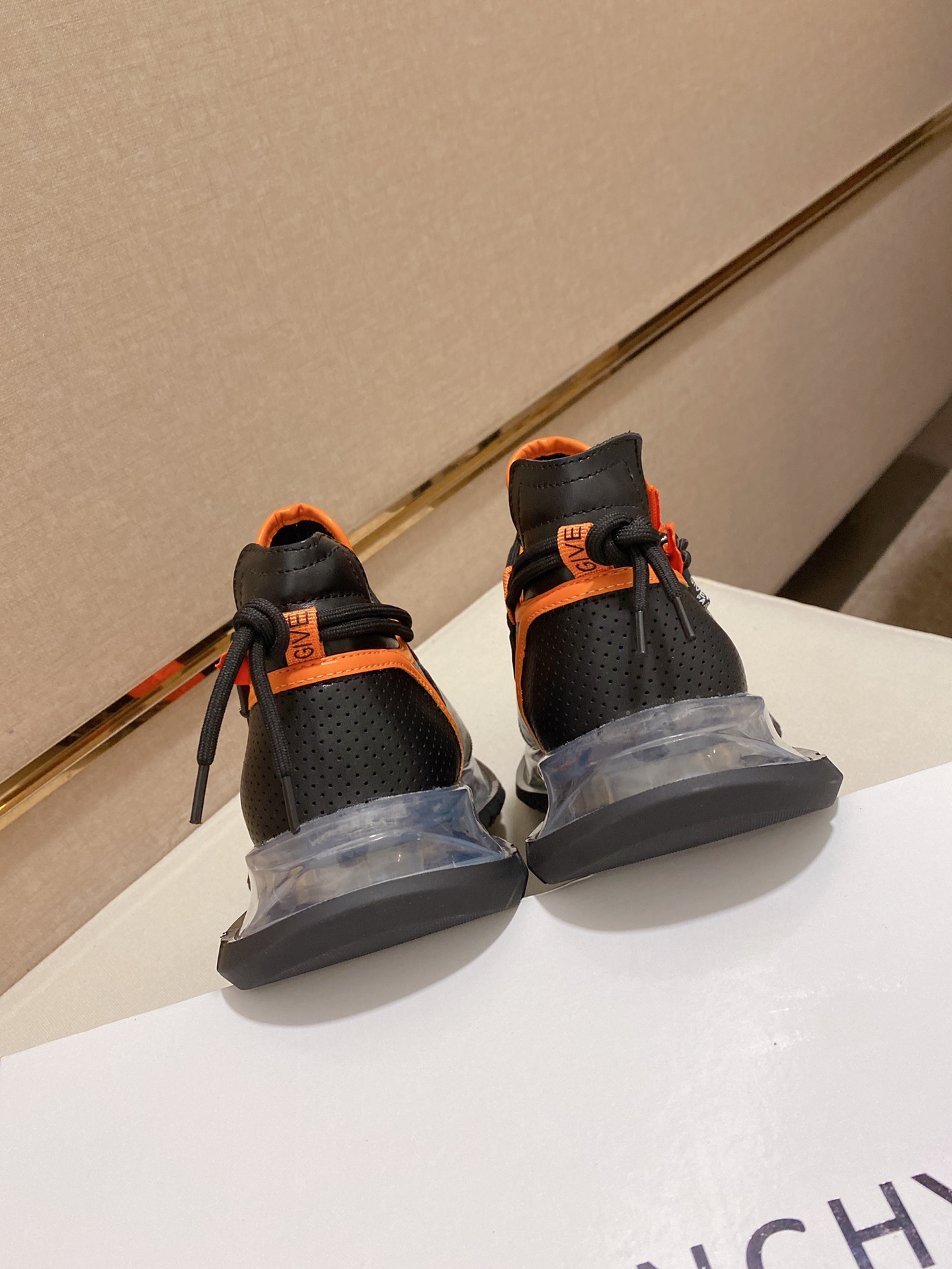 Givenchy Spectre Zip Sneakers 3 - vstockx