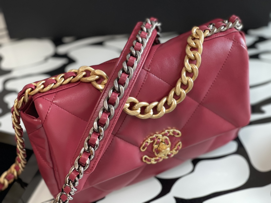 Handbag Chanel size 30 cm - vstockx