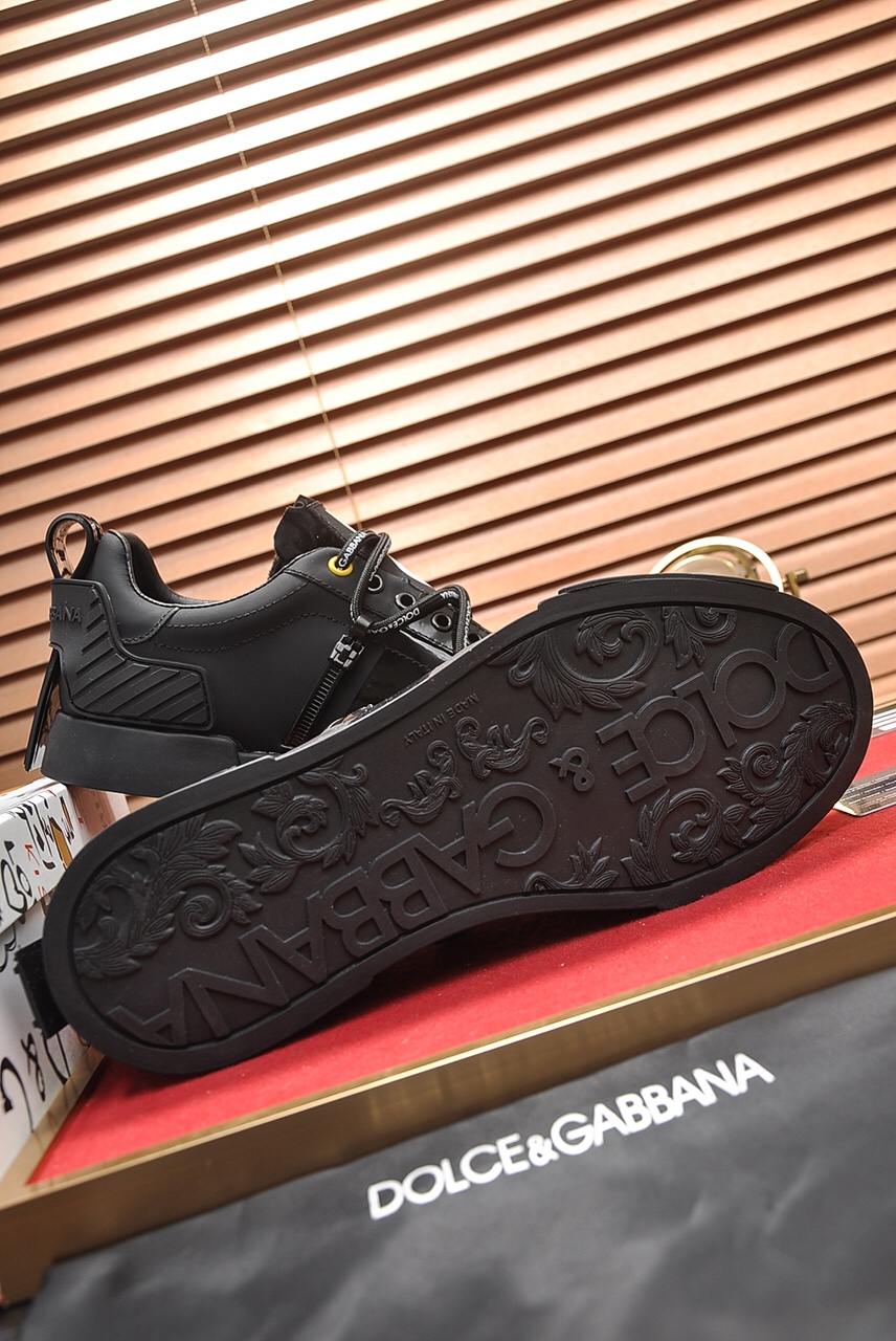 Dolce & Gabbana Low Tops Sneakers 69 - vstockx