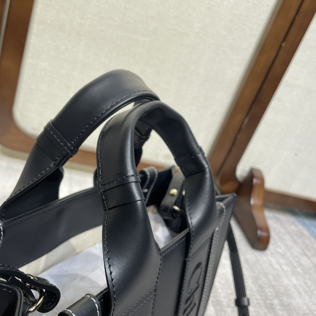 Handbags CELIN Woody 6065 size:37*26*12 cm - vstockx