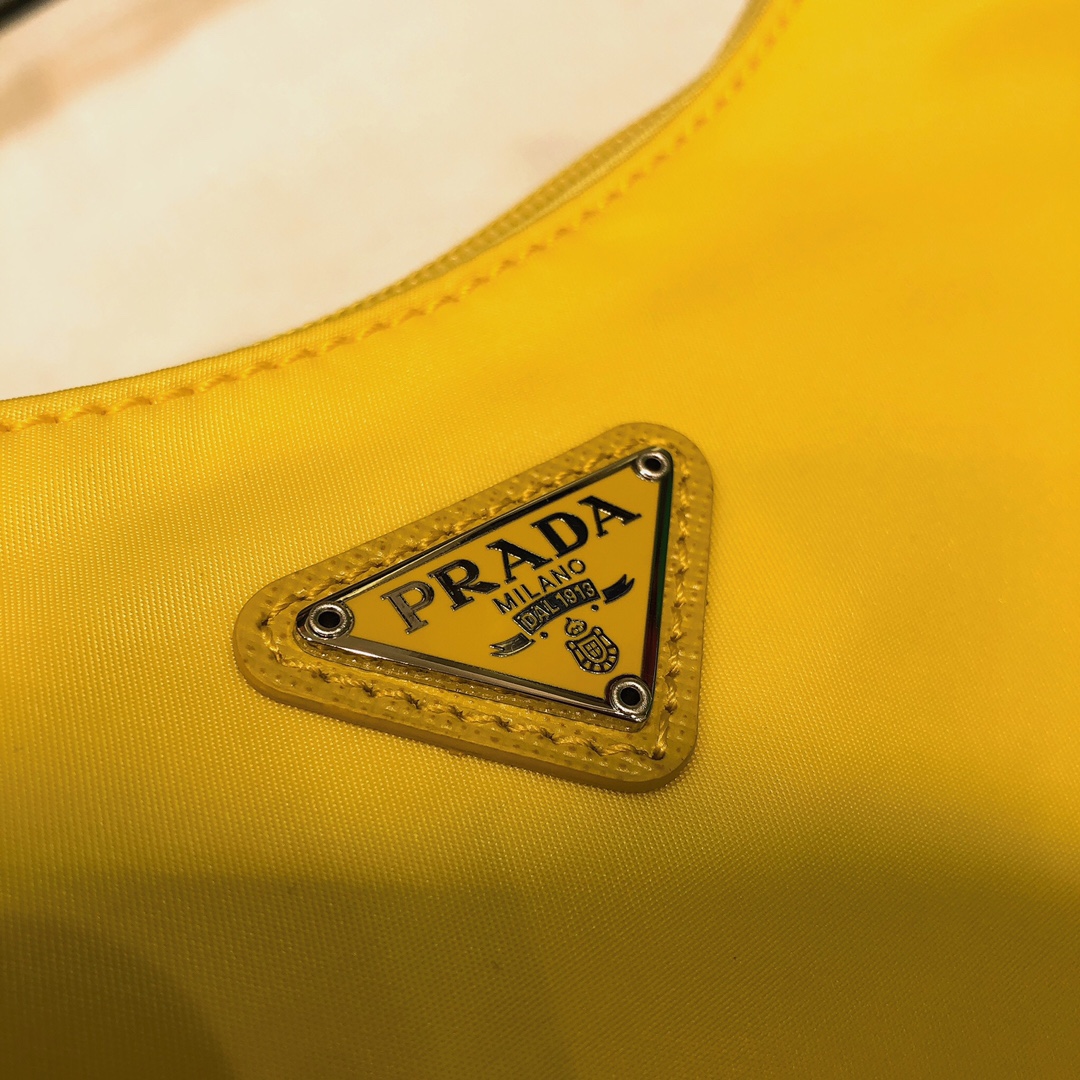 Handbag Prada 1NE515 Size:22*17*6 - vstockx