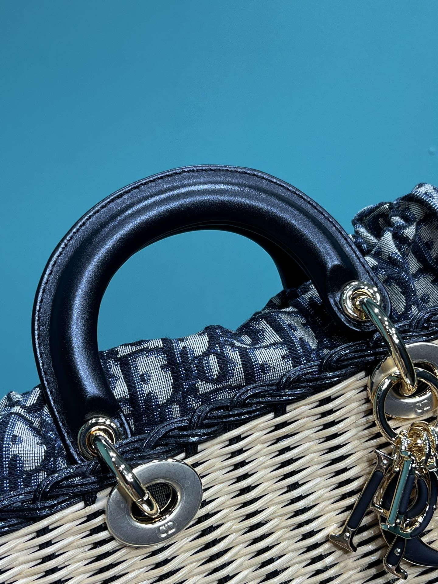 Handbags Dior odlique size:22*12*5 cm - vstockx