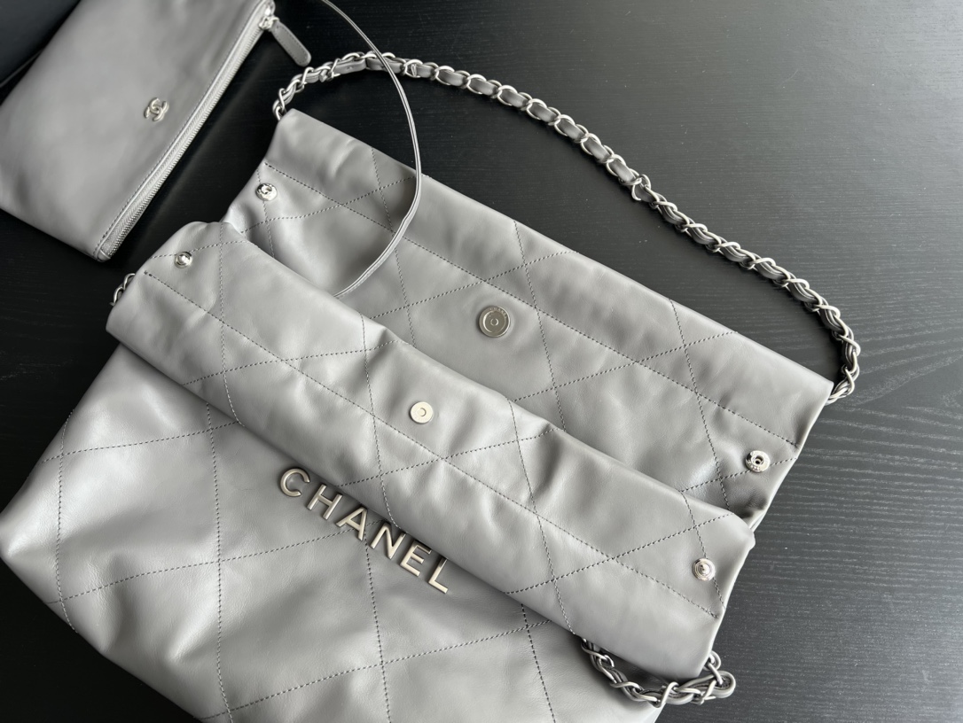 Handbag Chanel size 35cmx37cmx7 cm - vstockx