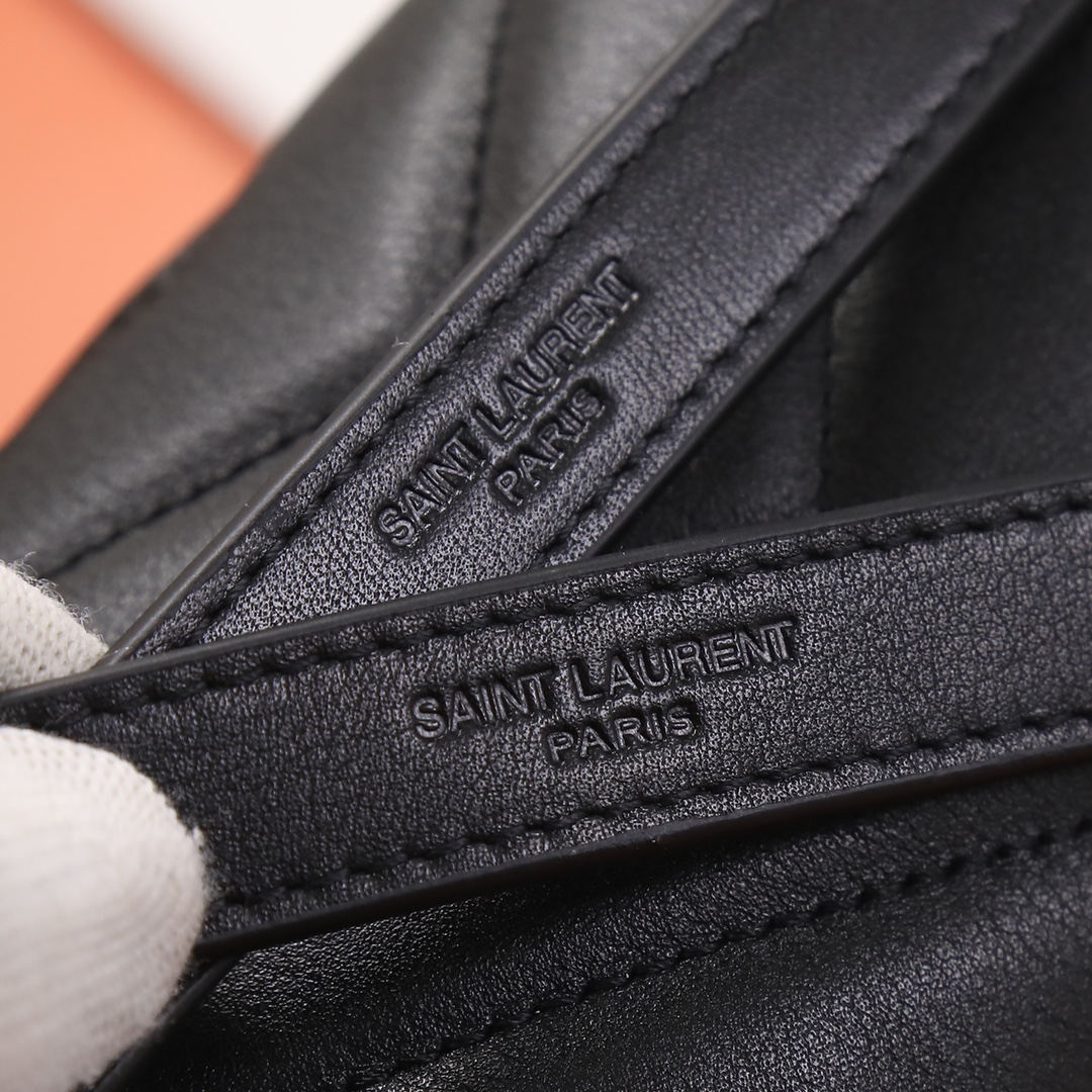 Handbags SAINT LAURENT 487216 size 32  22  11 cm - vstockx