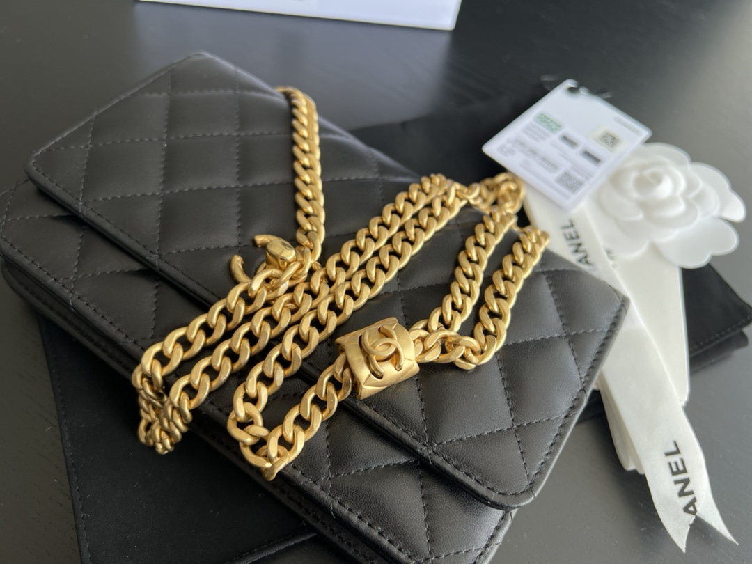 Handbag Chanel AP3043 size 19 cm - vstockx