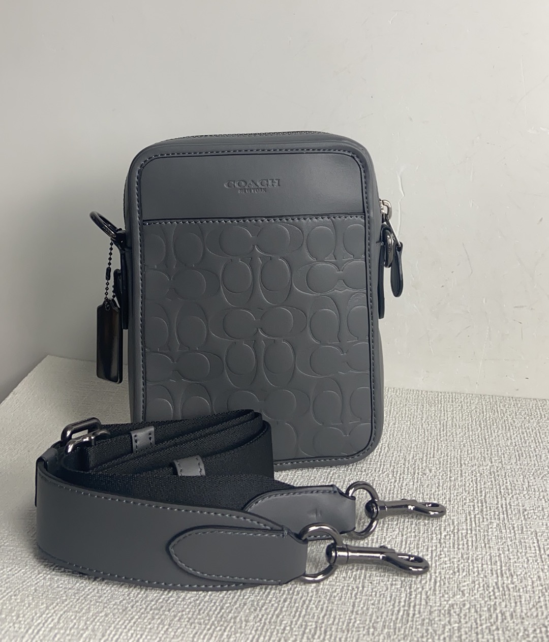 Handbags Coach CH060 size:16*21*6cm - vstockx