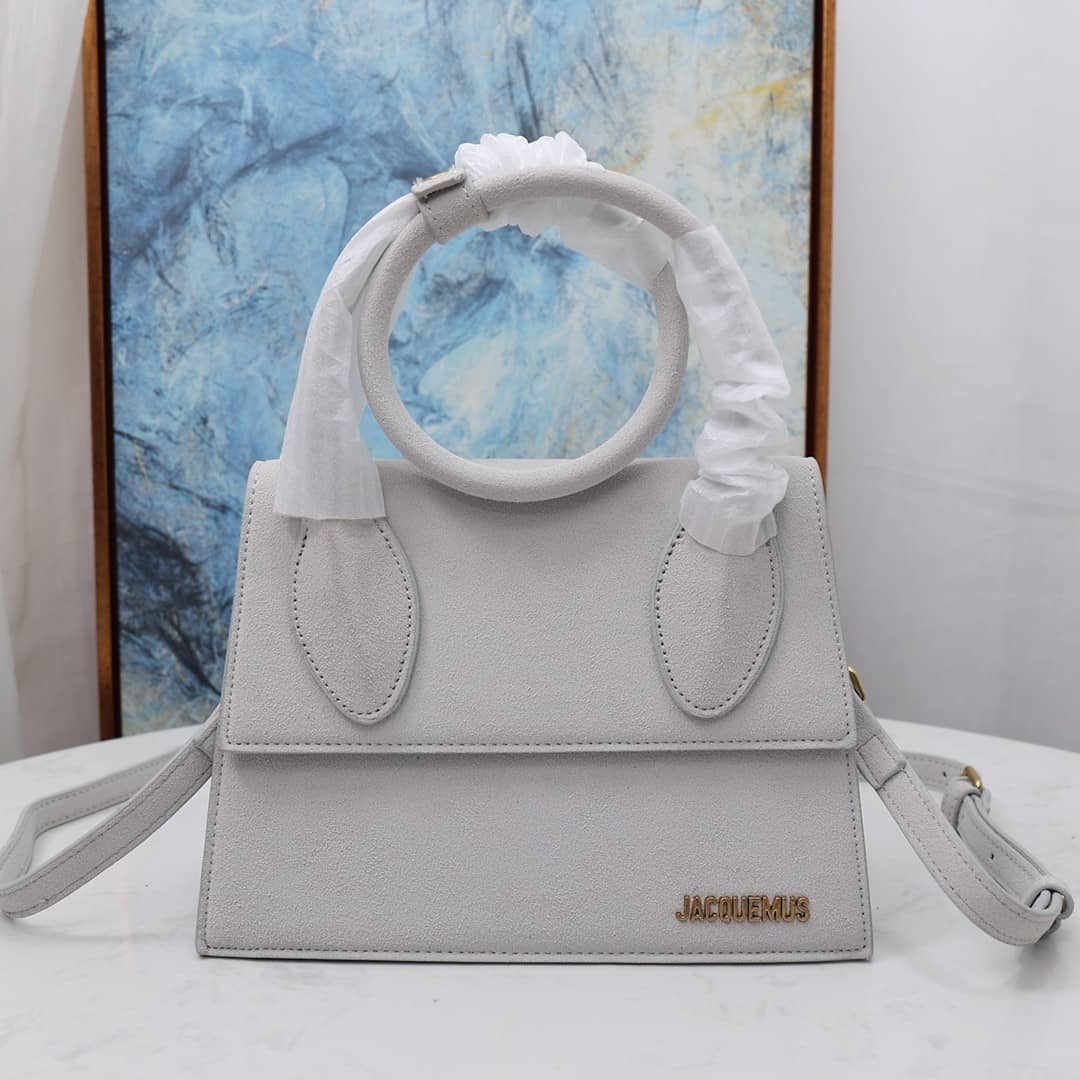 handbag Jacquemus bamnino size 24*17*9 cm - vstockx