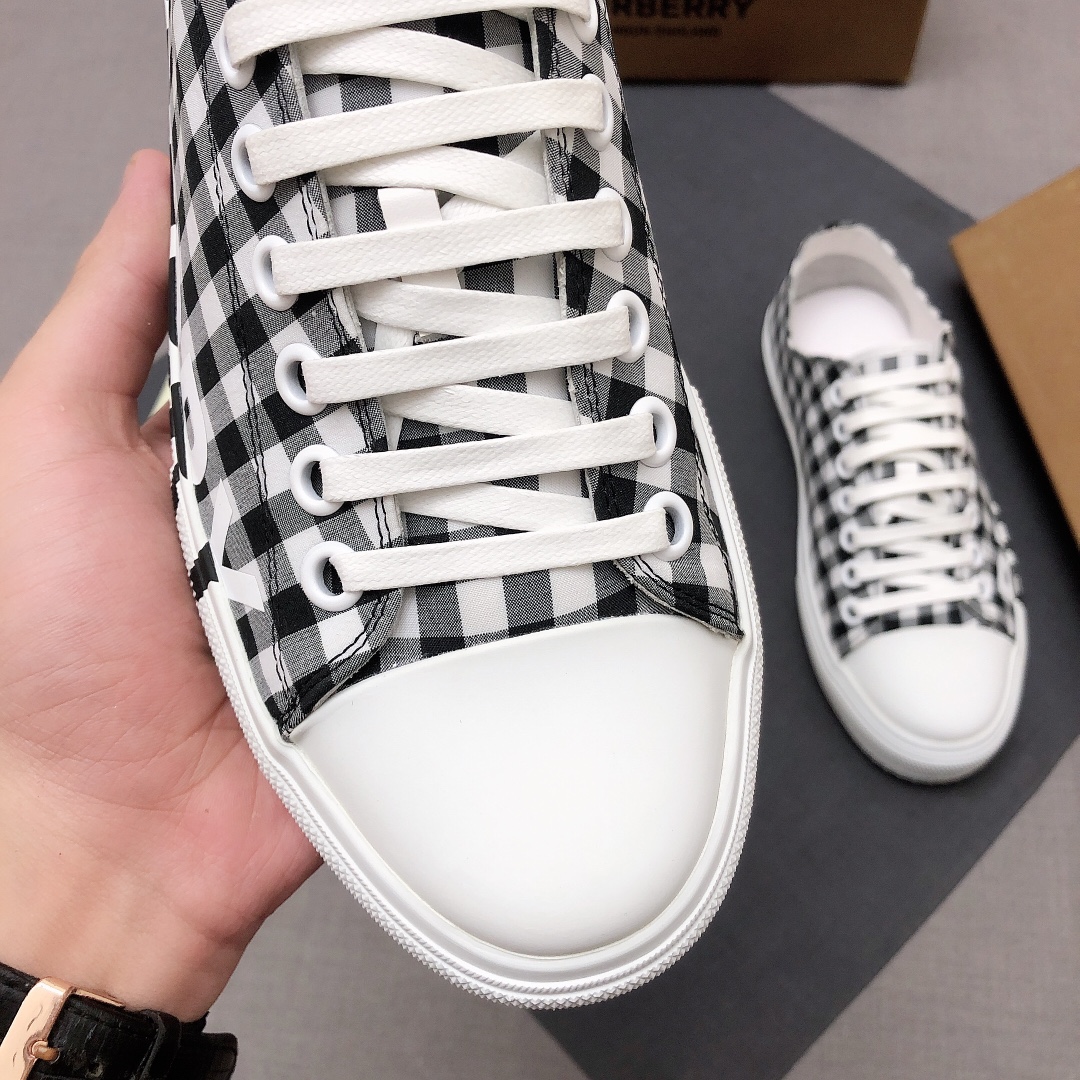 Burberry Perforated Check Sneaker 11 - vstockx