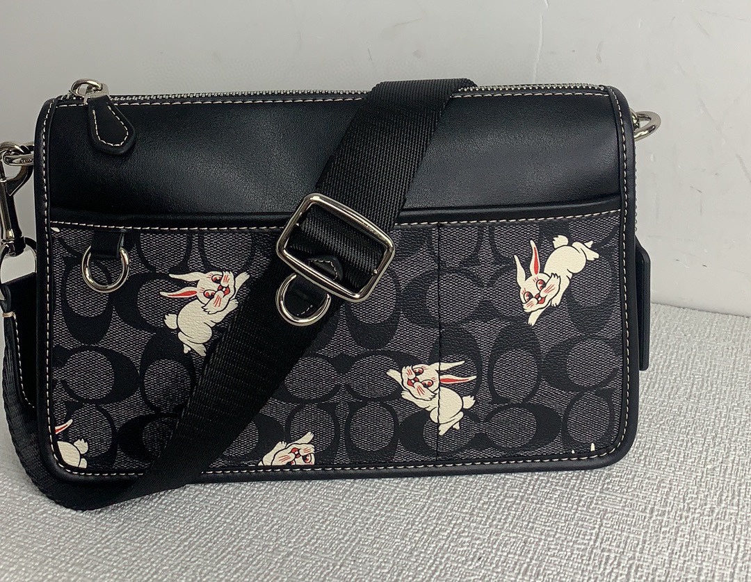 Handbags Coach CG300 size:24.5*16*5 - vstockx