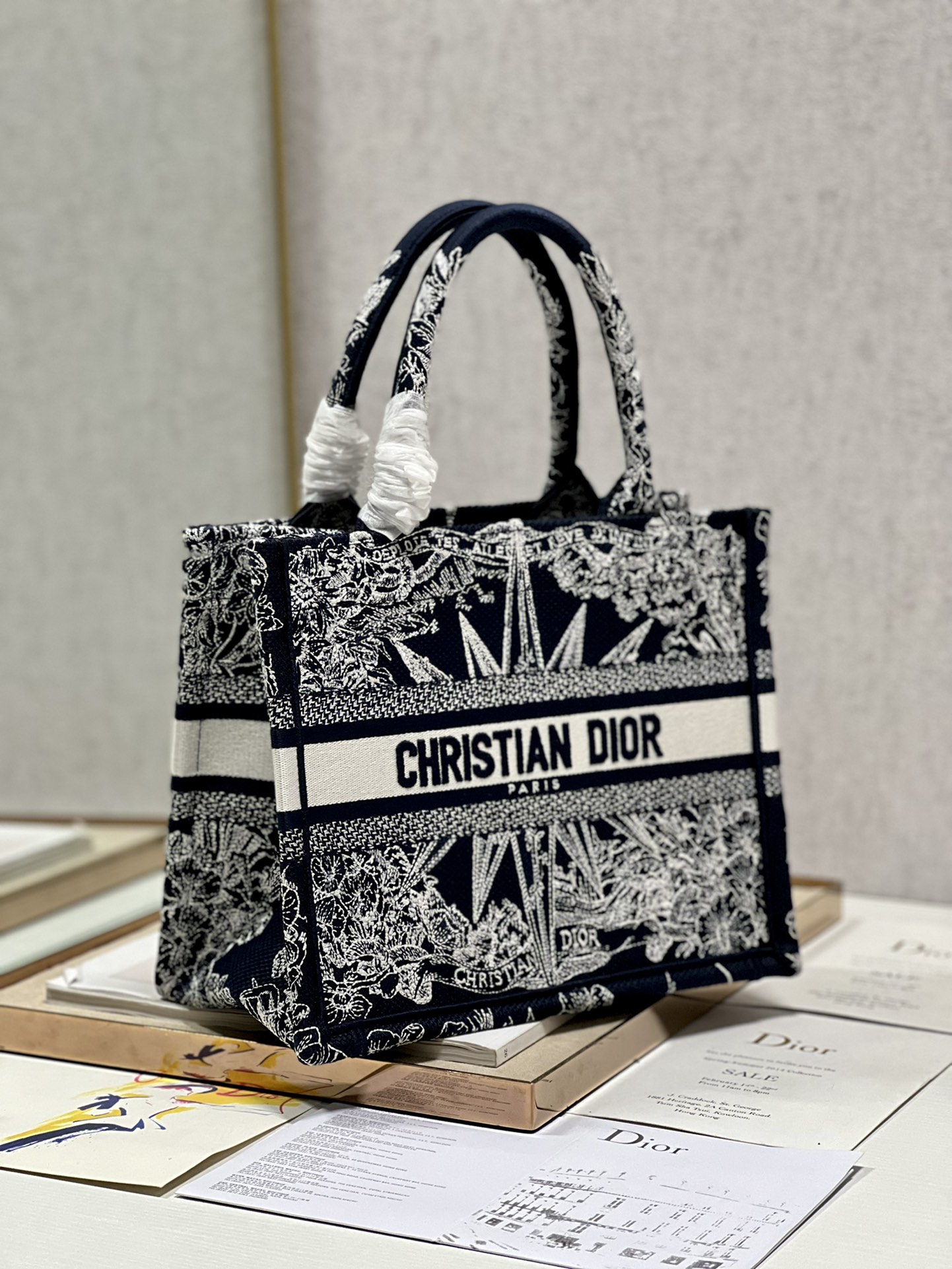 Handbag Dior 1265 size 26.5  21  14 cm - vstockx