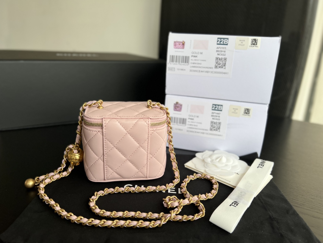 Handbag Chanel AP1447 size 8.5cmx11cmx7 cm - vstockx