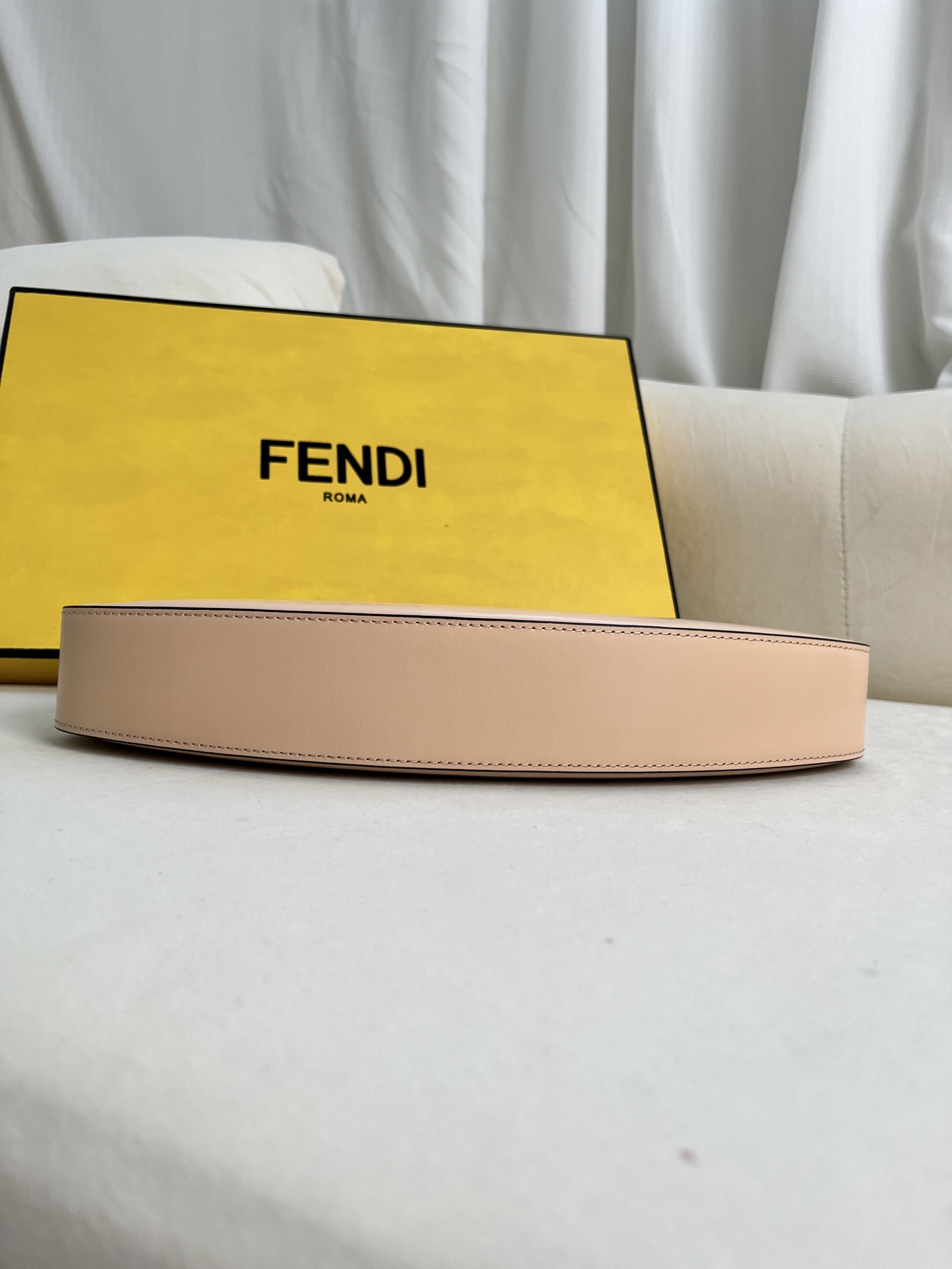 handbags FENDI 225 size:32*11*5cm - vstockx